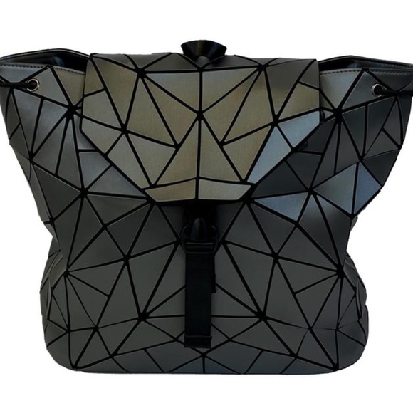 Silver Geometric Triangles Backpack  16w x13 h NEW - Picture 2 of 5